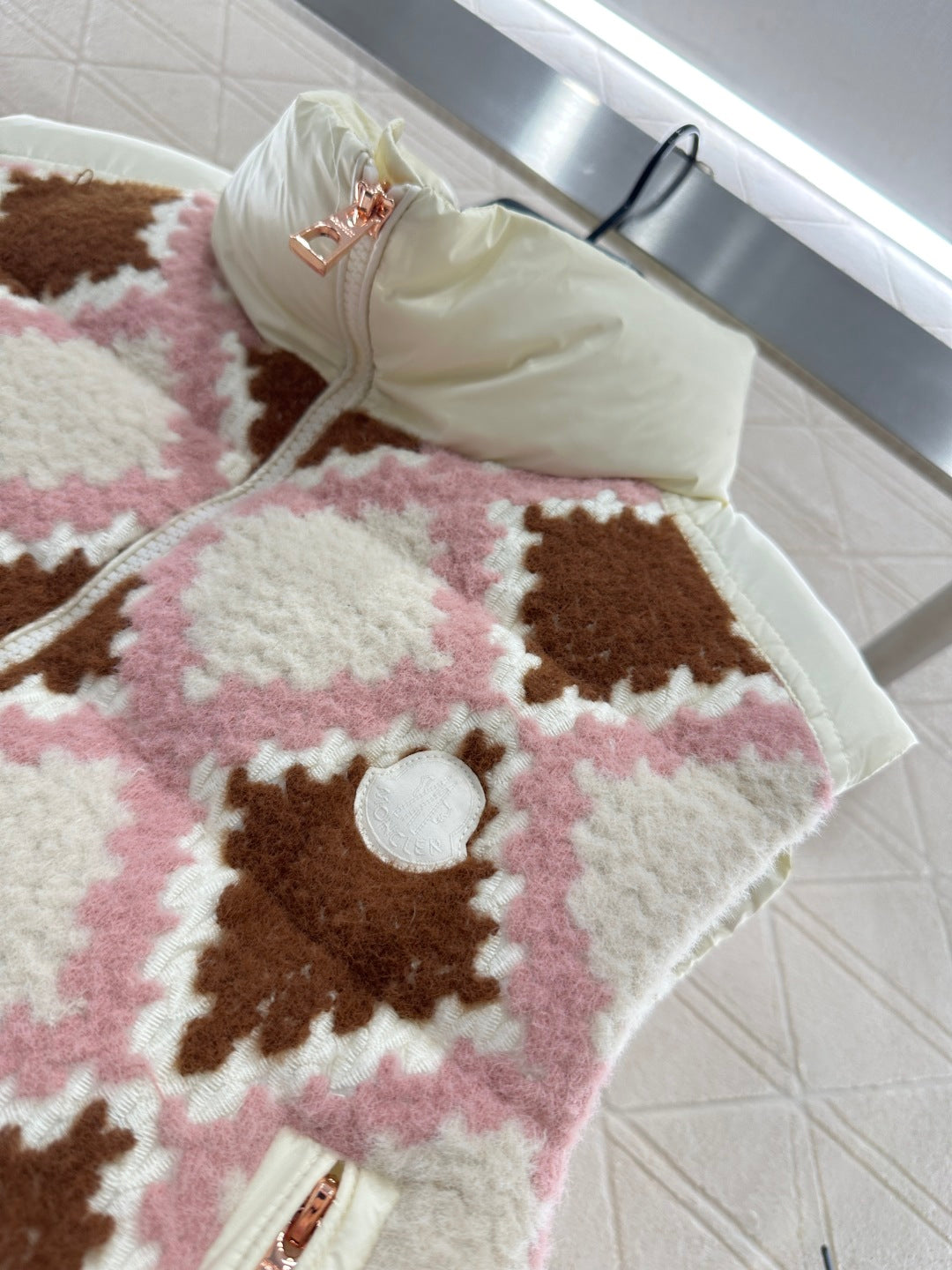 Mon 25fw splicing vest