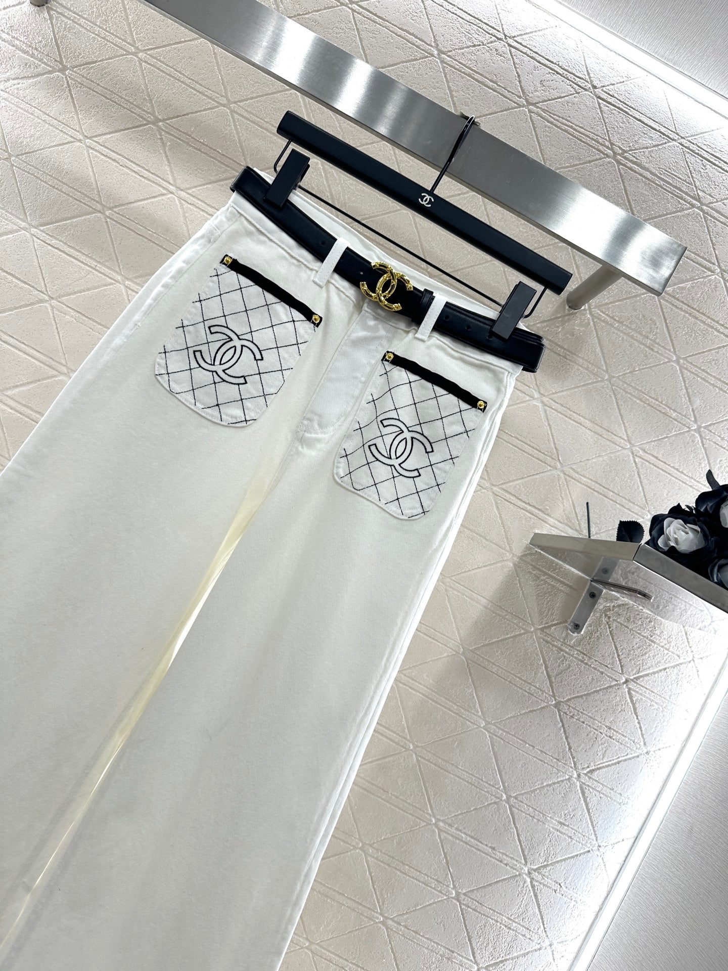 Chan 25fw embroidered jeans