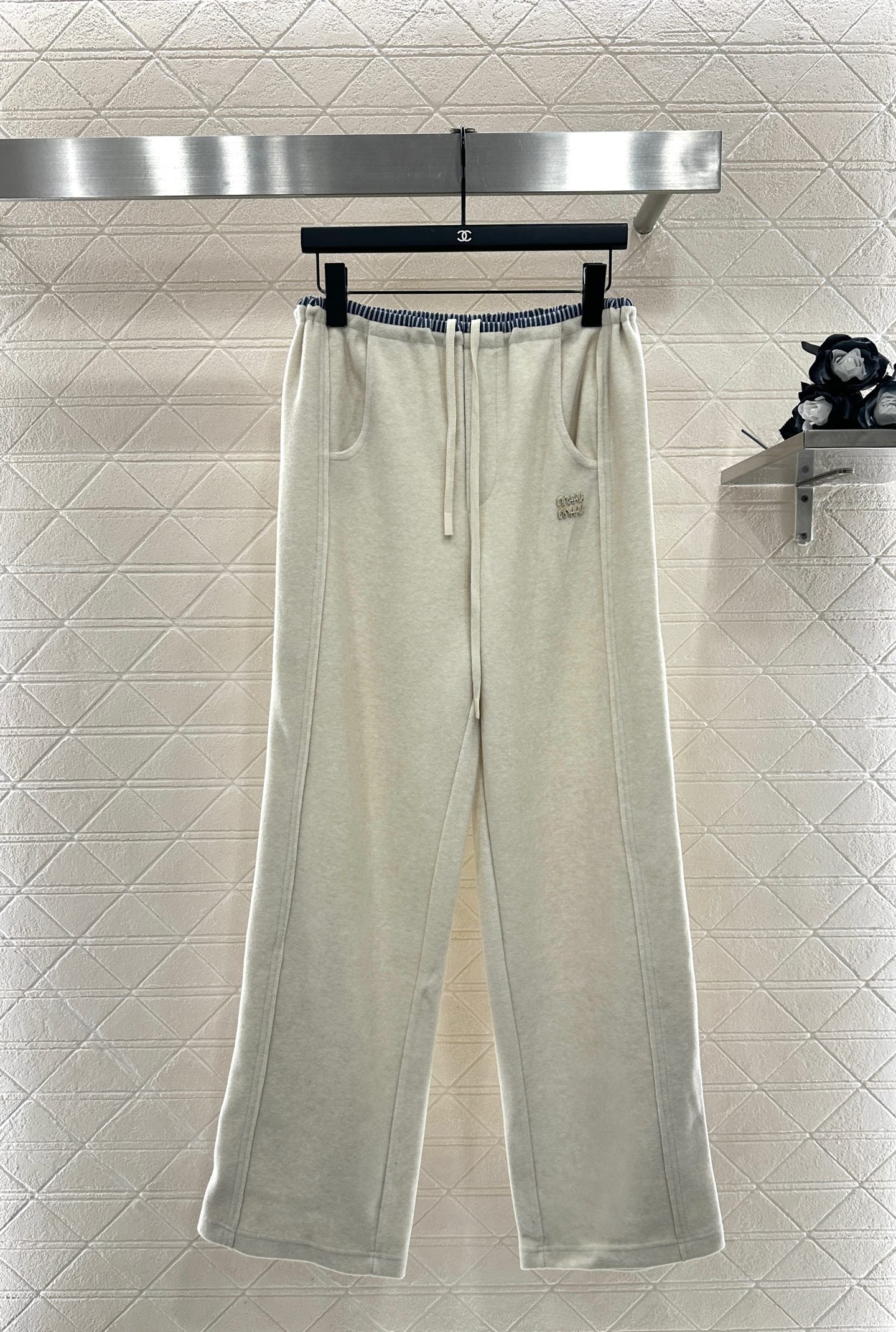 Miu 25fw all-match pants