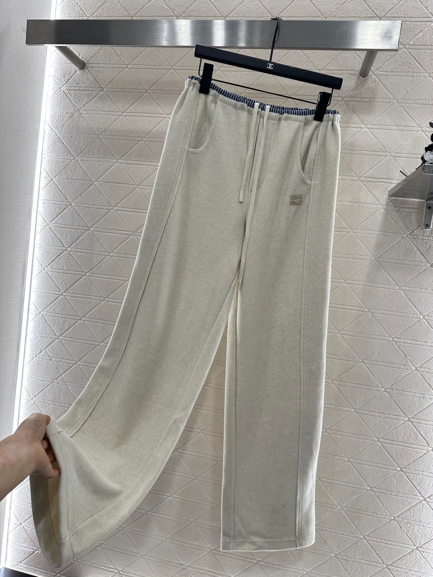 Miu 25fw all-match pants