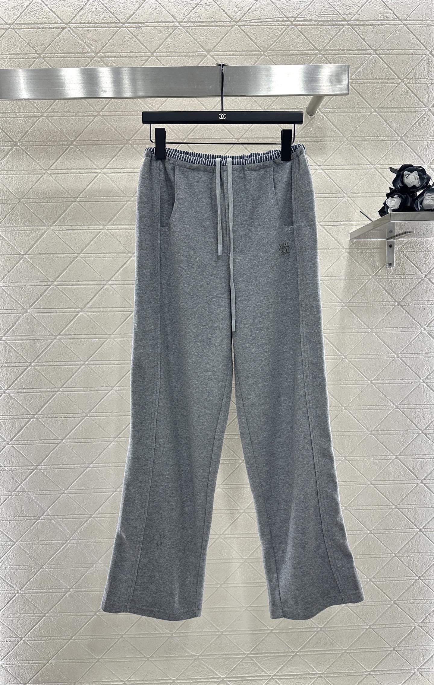 Miu 25fw all-match pants