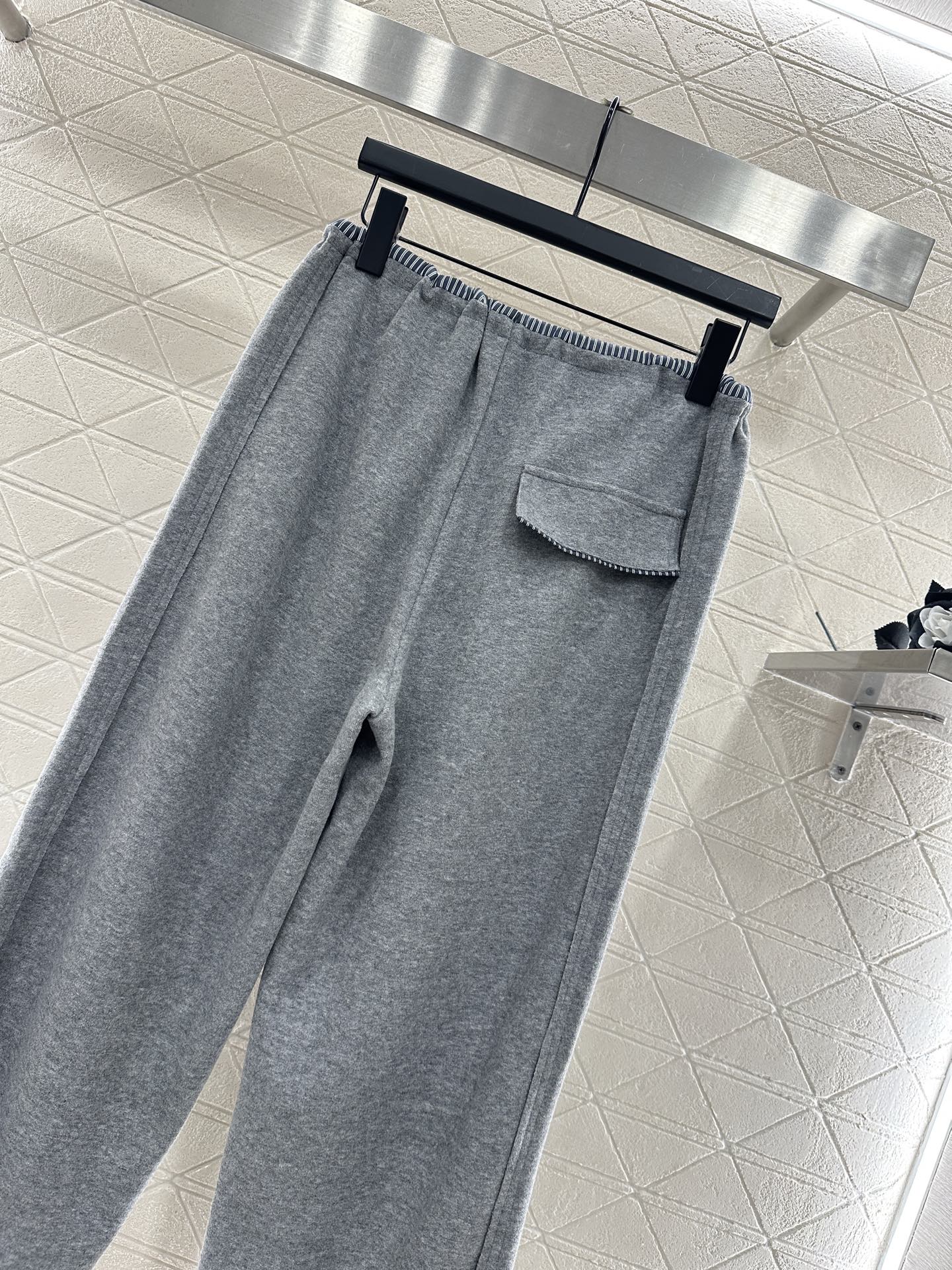 Miu 25fw all-match pants