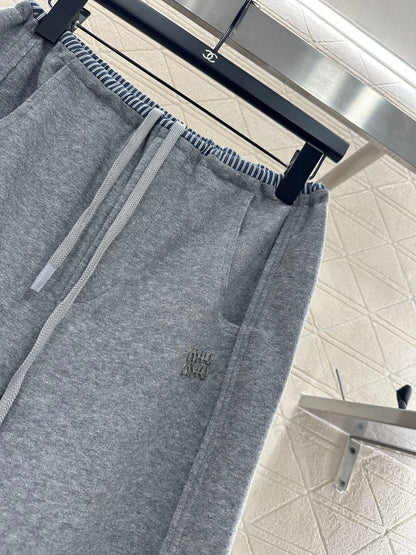 Miu 25fw all-match pants