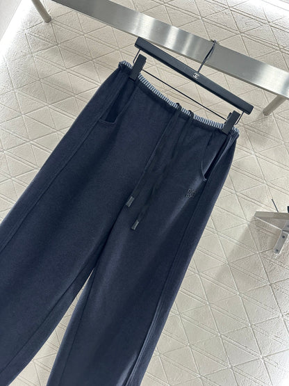 Miu 25fw all-match pants