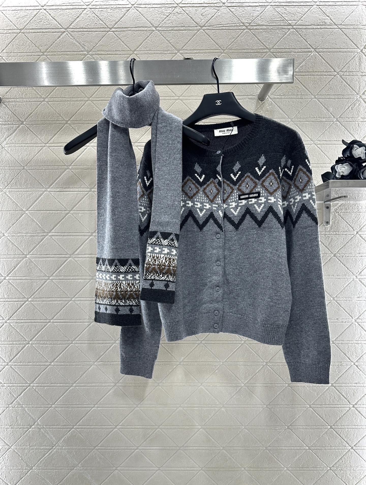 Miu 25fw knitted cardigan