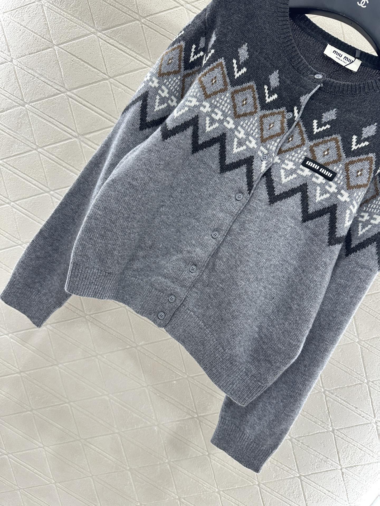 Miu 25fw knitted cardigan