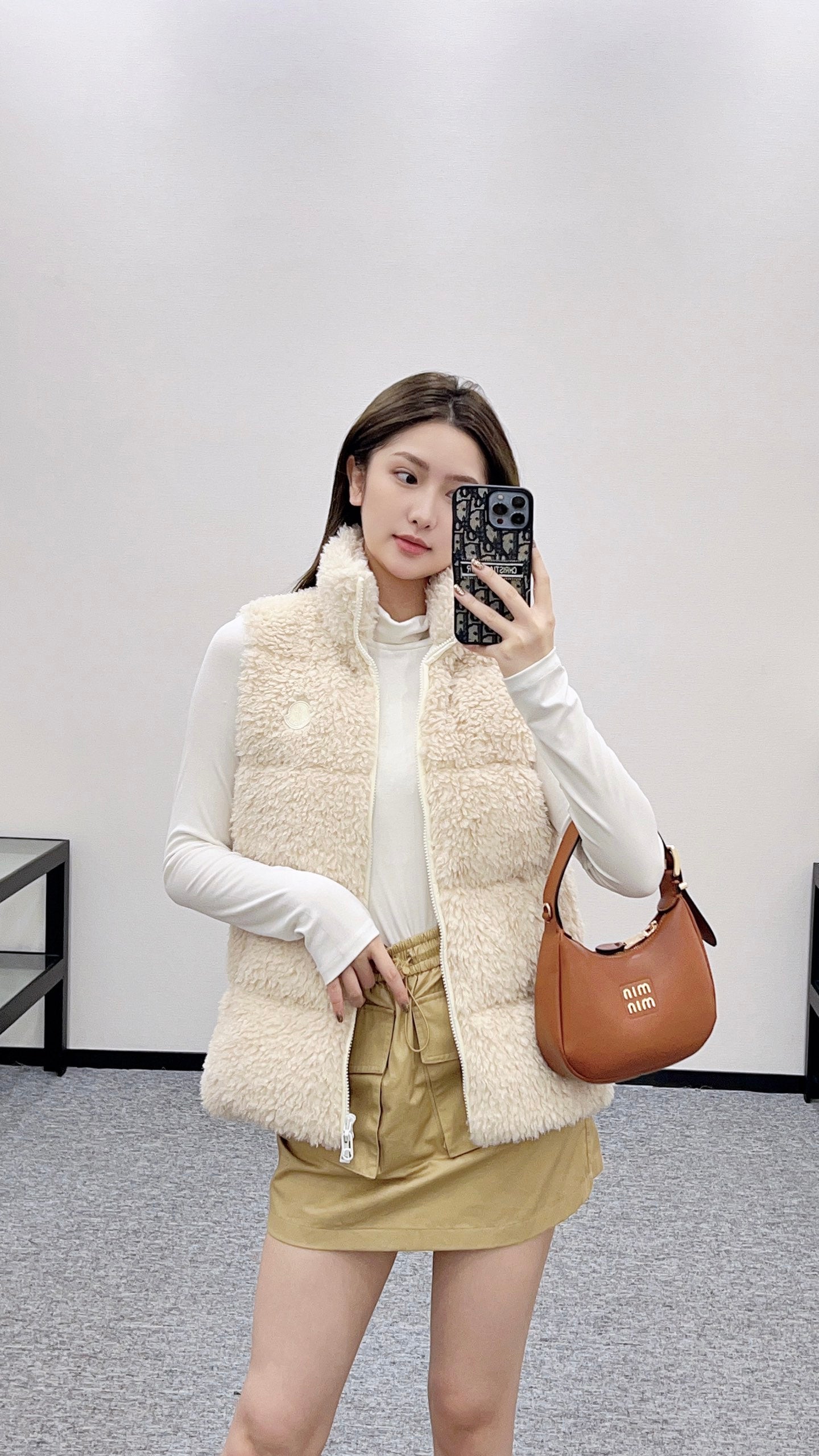 Mon 25fw all-match vest