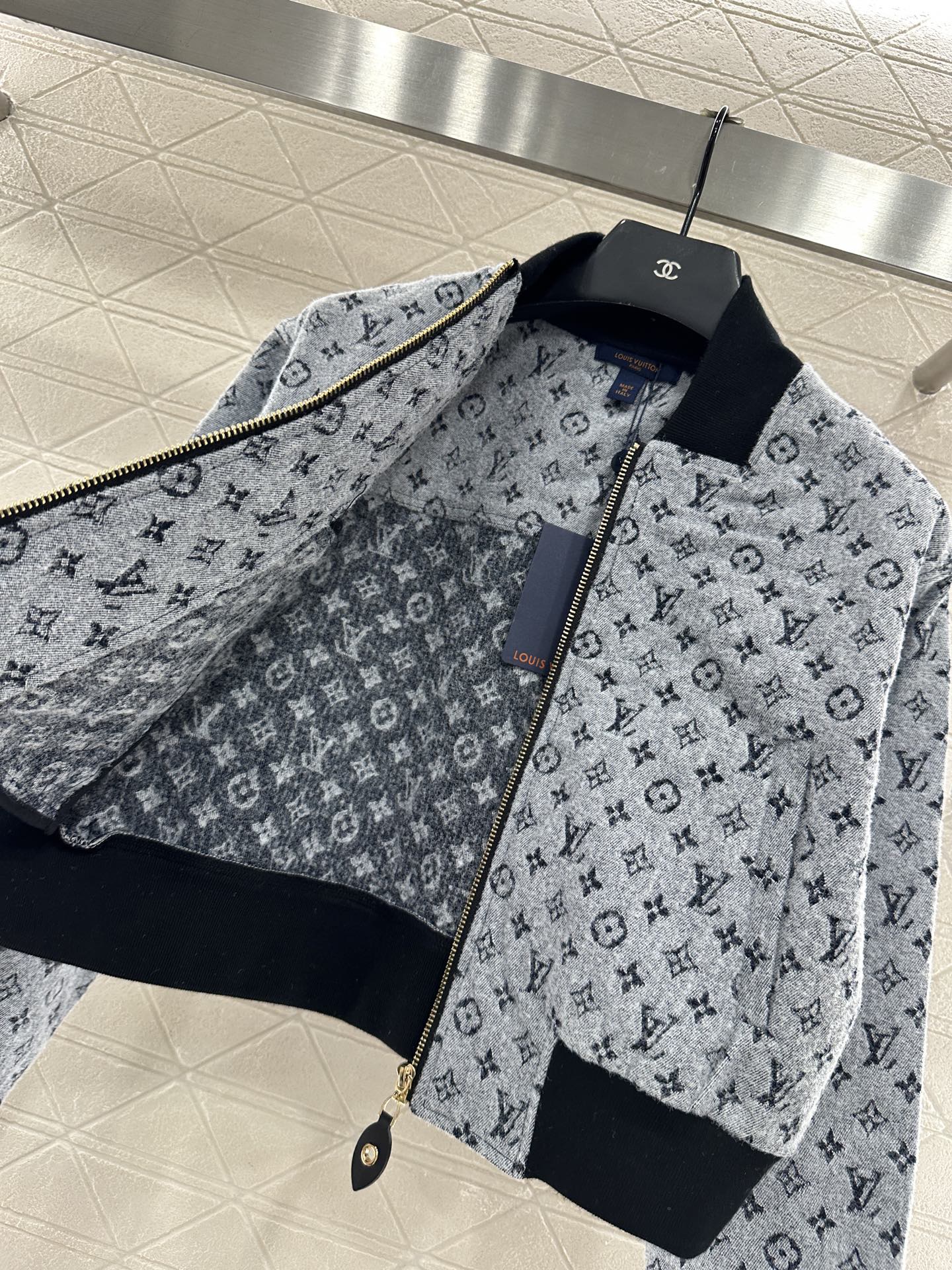 Louis 25fw leisure suit