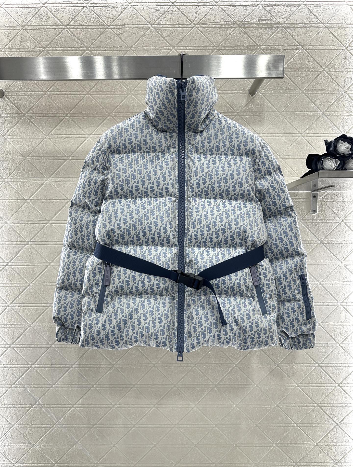 CD 25fw down jacket