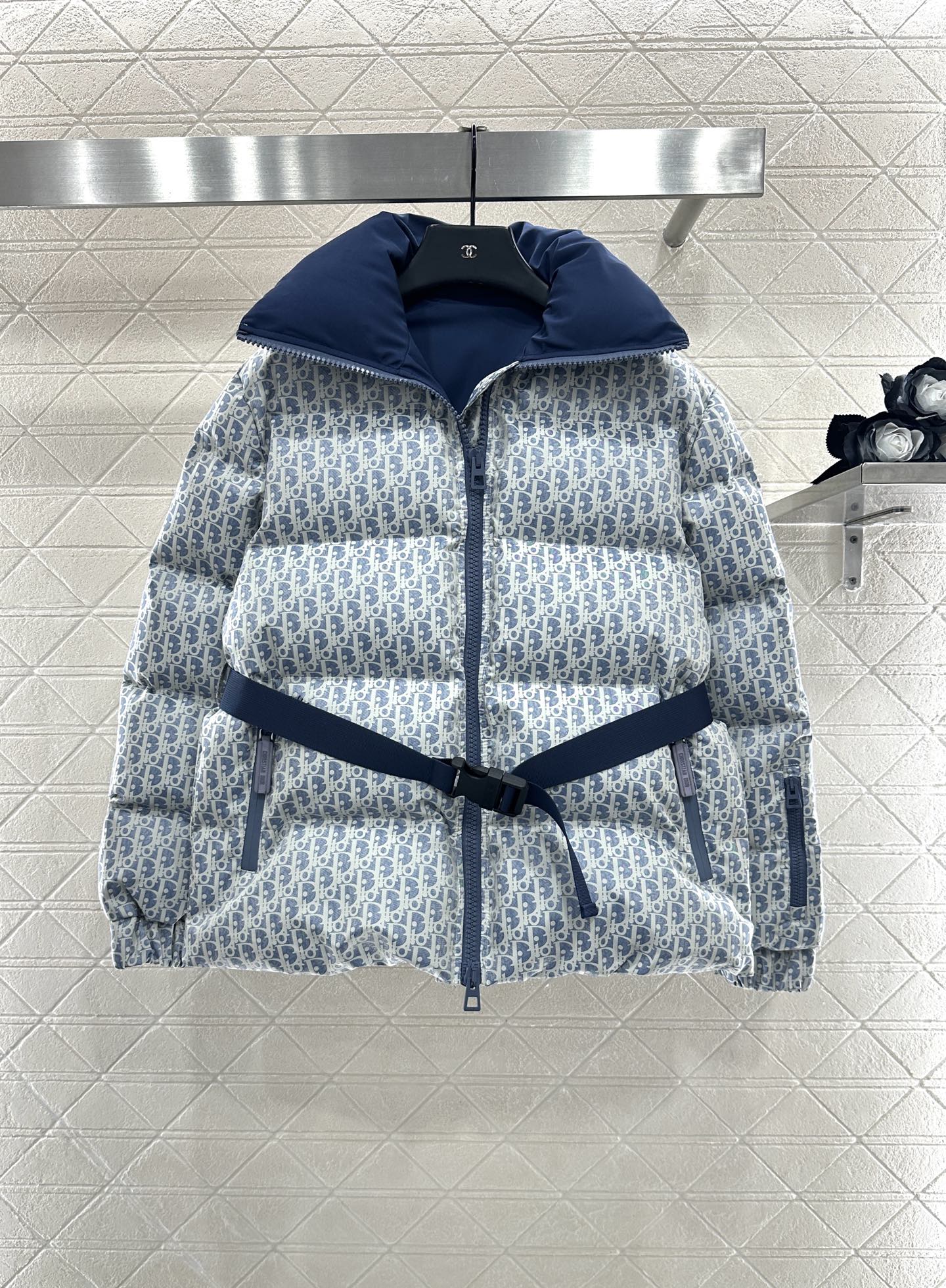 CD 25fw down jacket