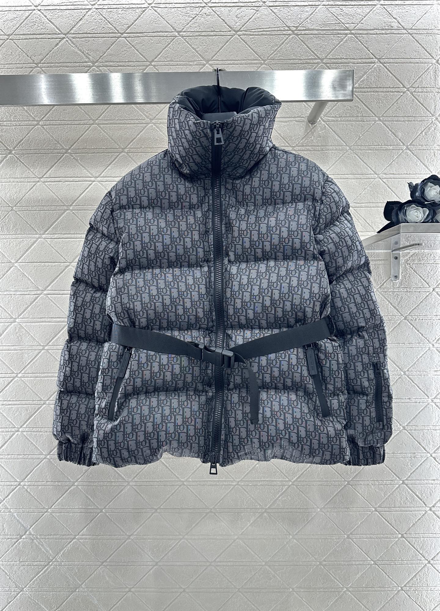 CD 25fw down jacket