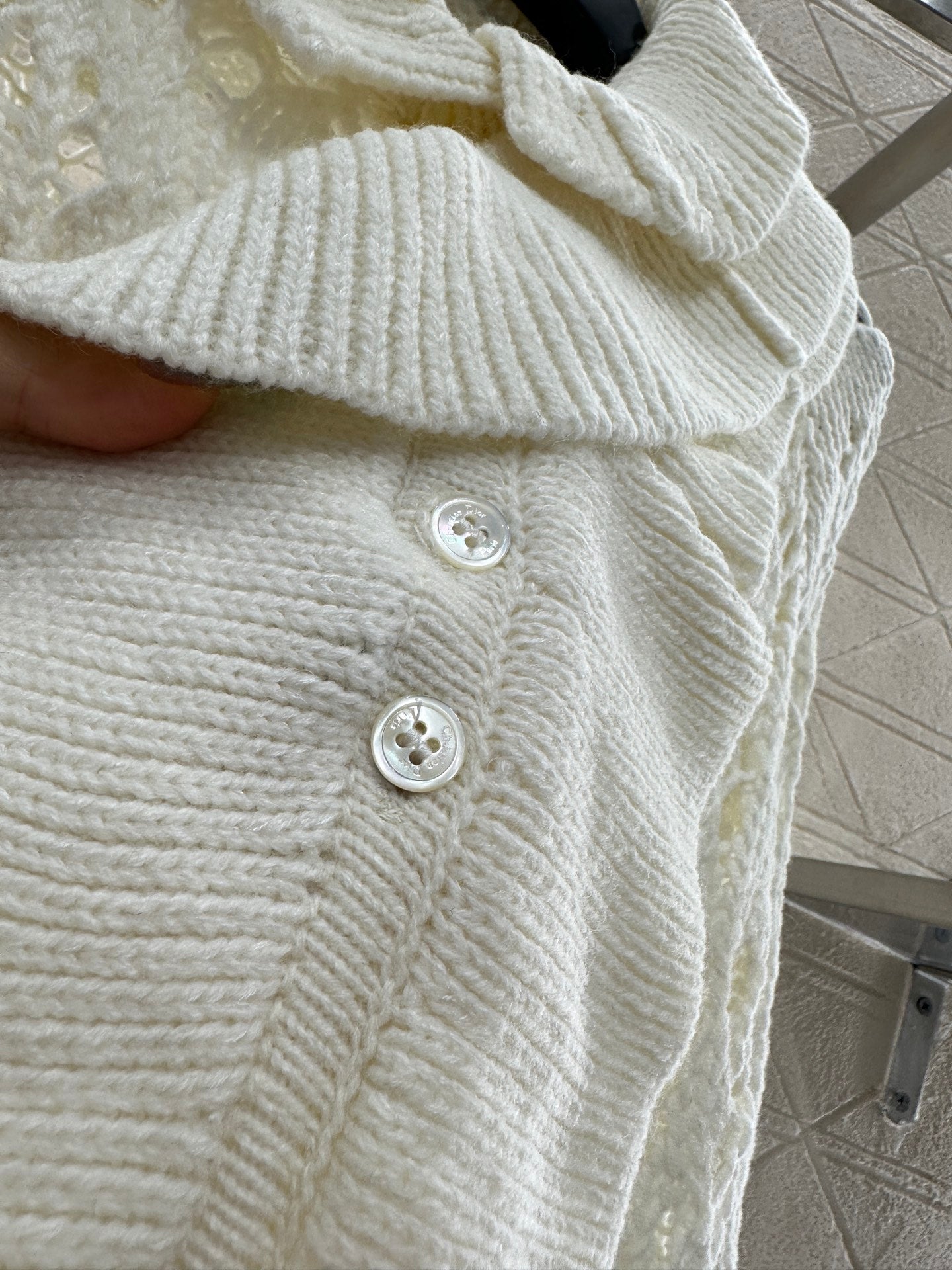 CD 25fw knitted sweater