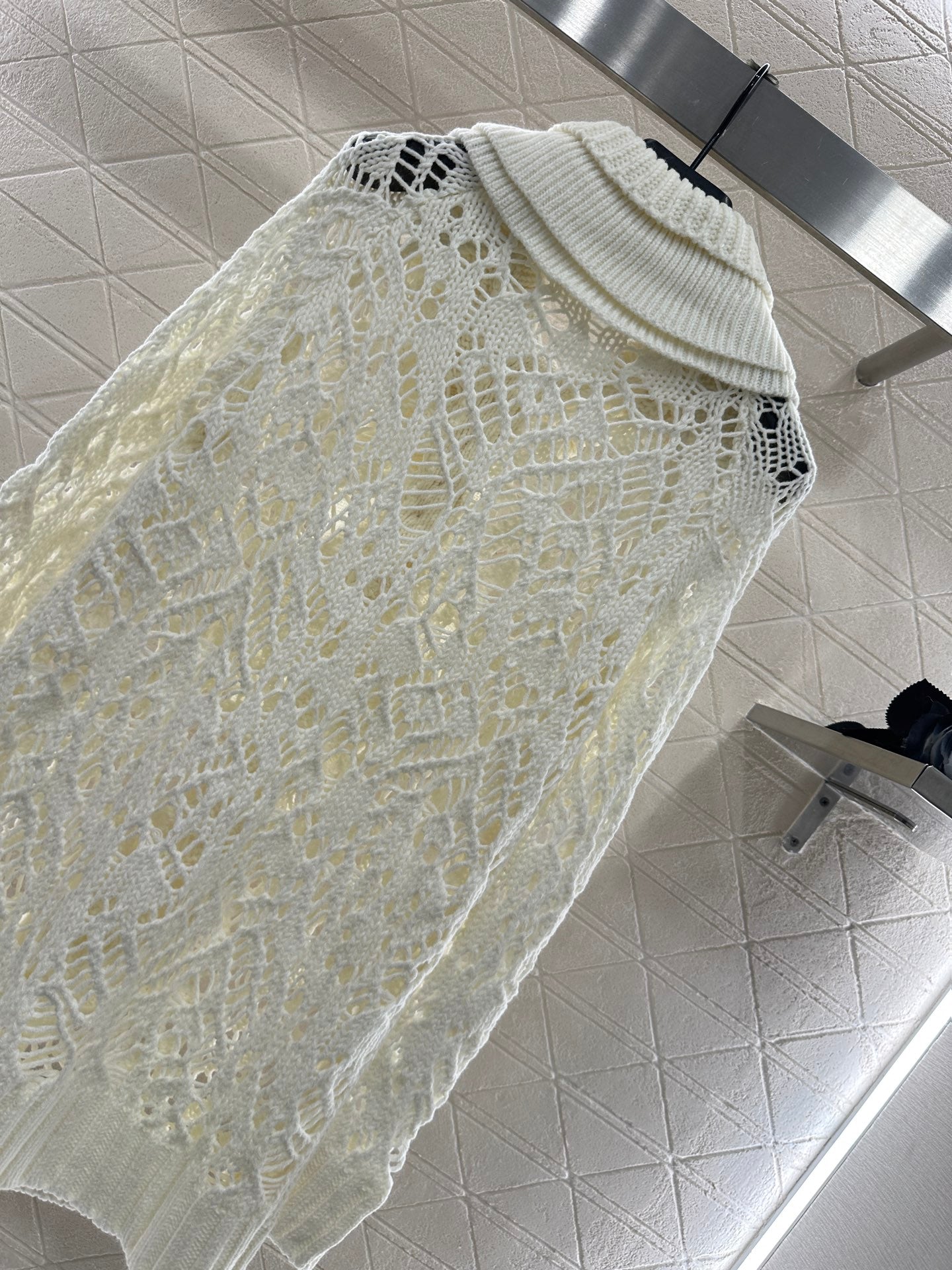 CD 25fw knitted sweater