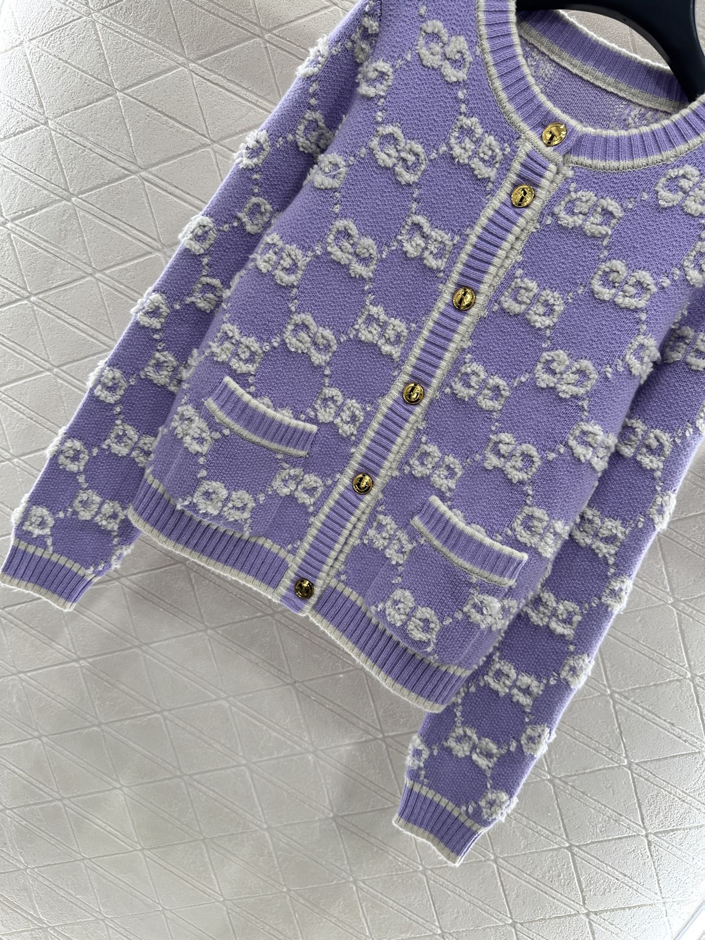 Guc 25fw knitted cardigan