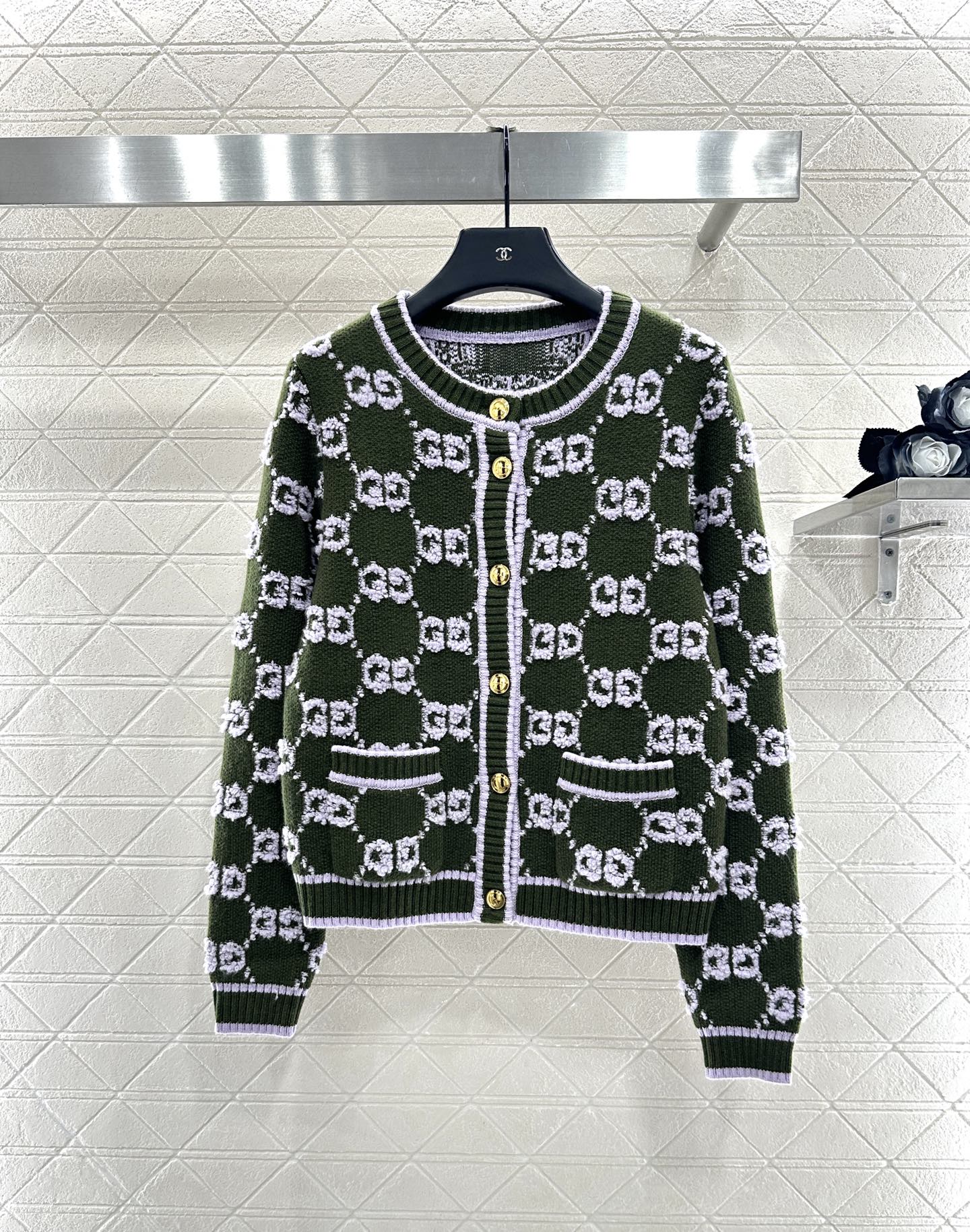 Guc 25fw knitted cardigan