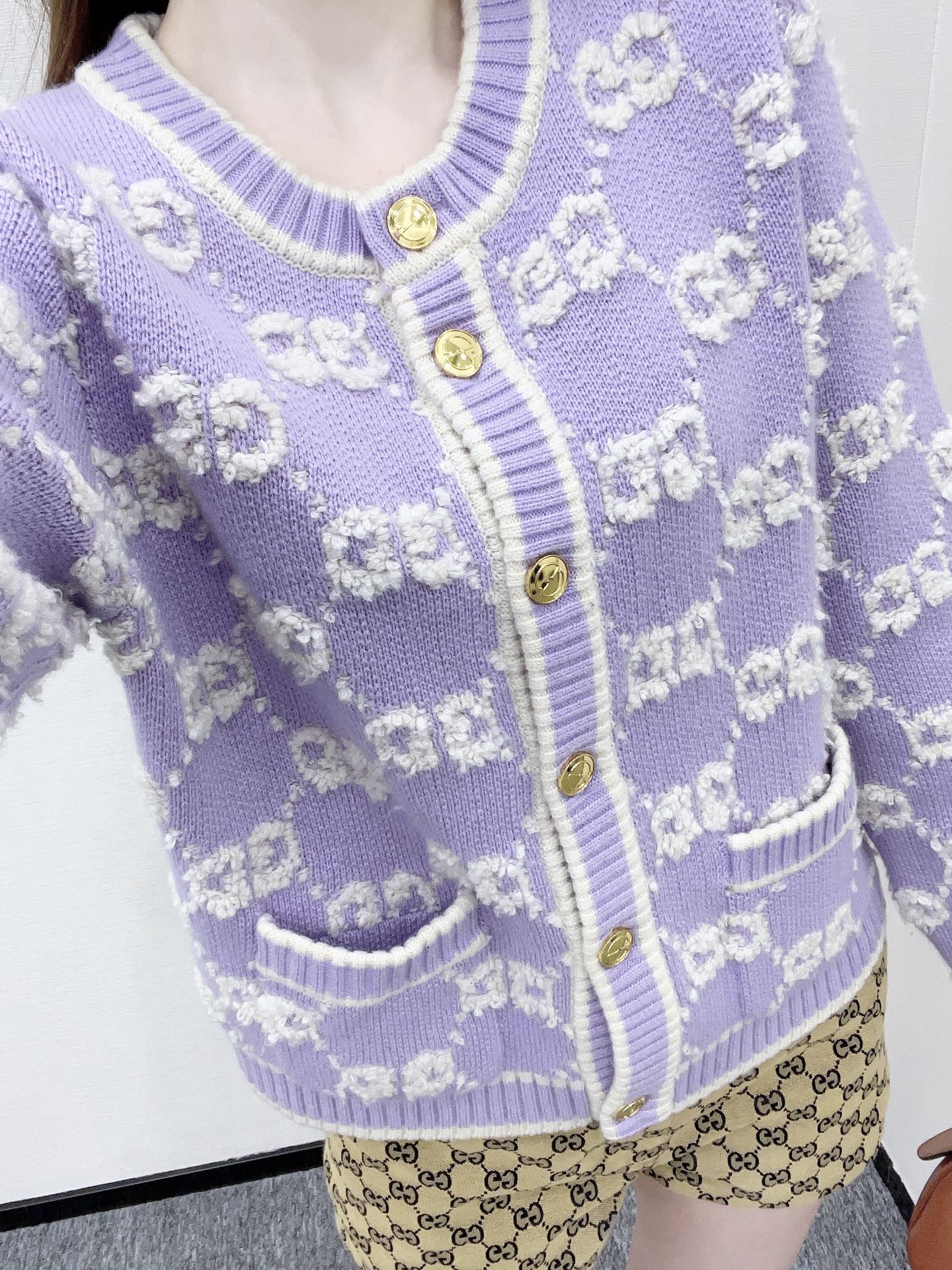 Guc 25fw knitted cardigan
