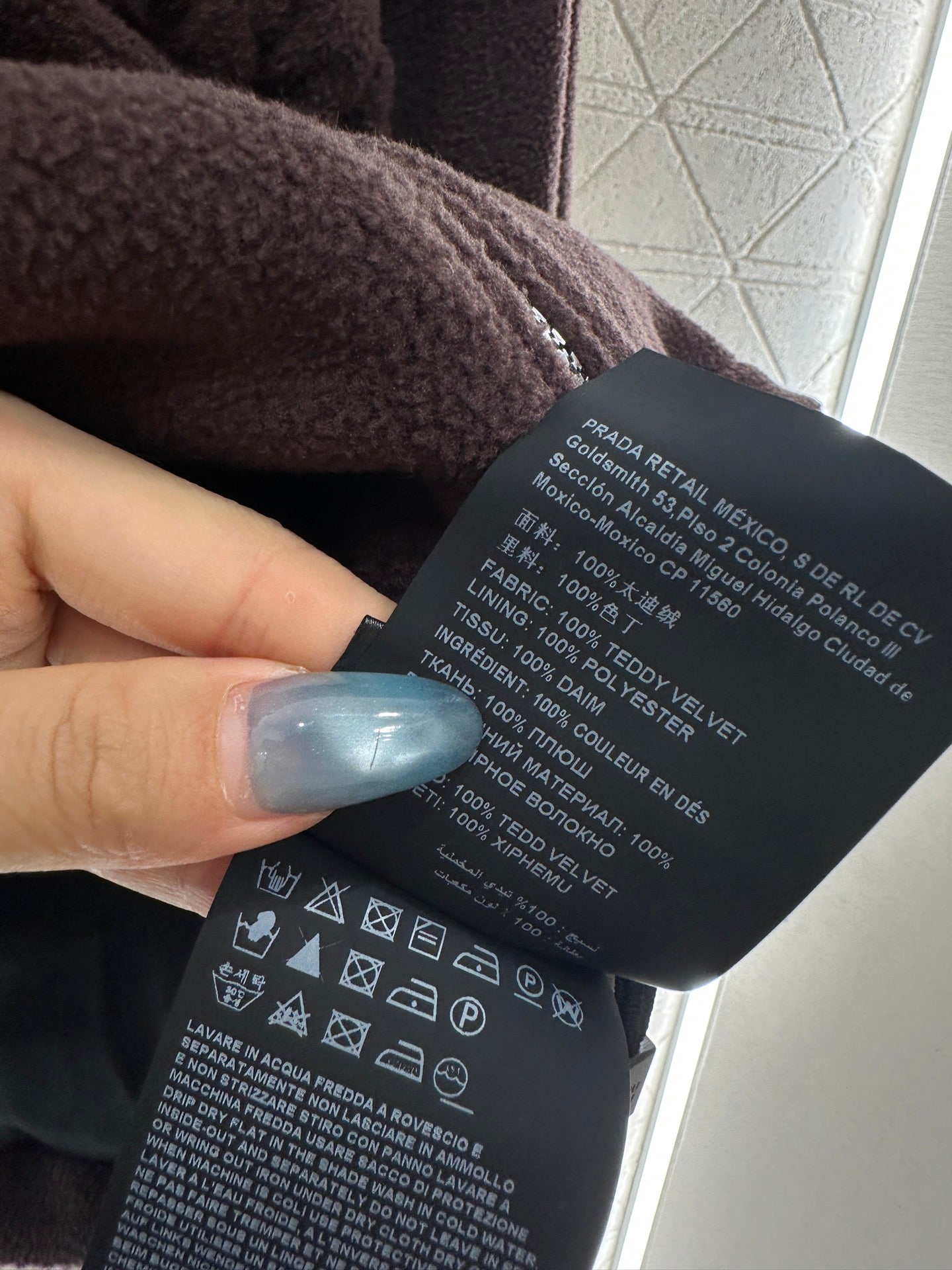 Miu 25fw leisure hoodie