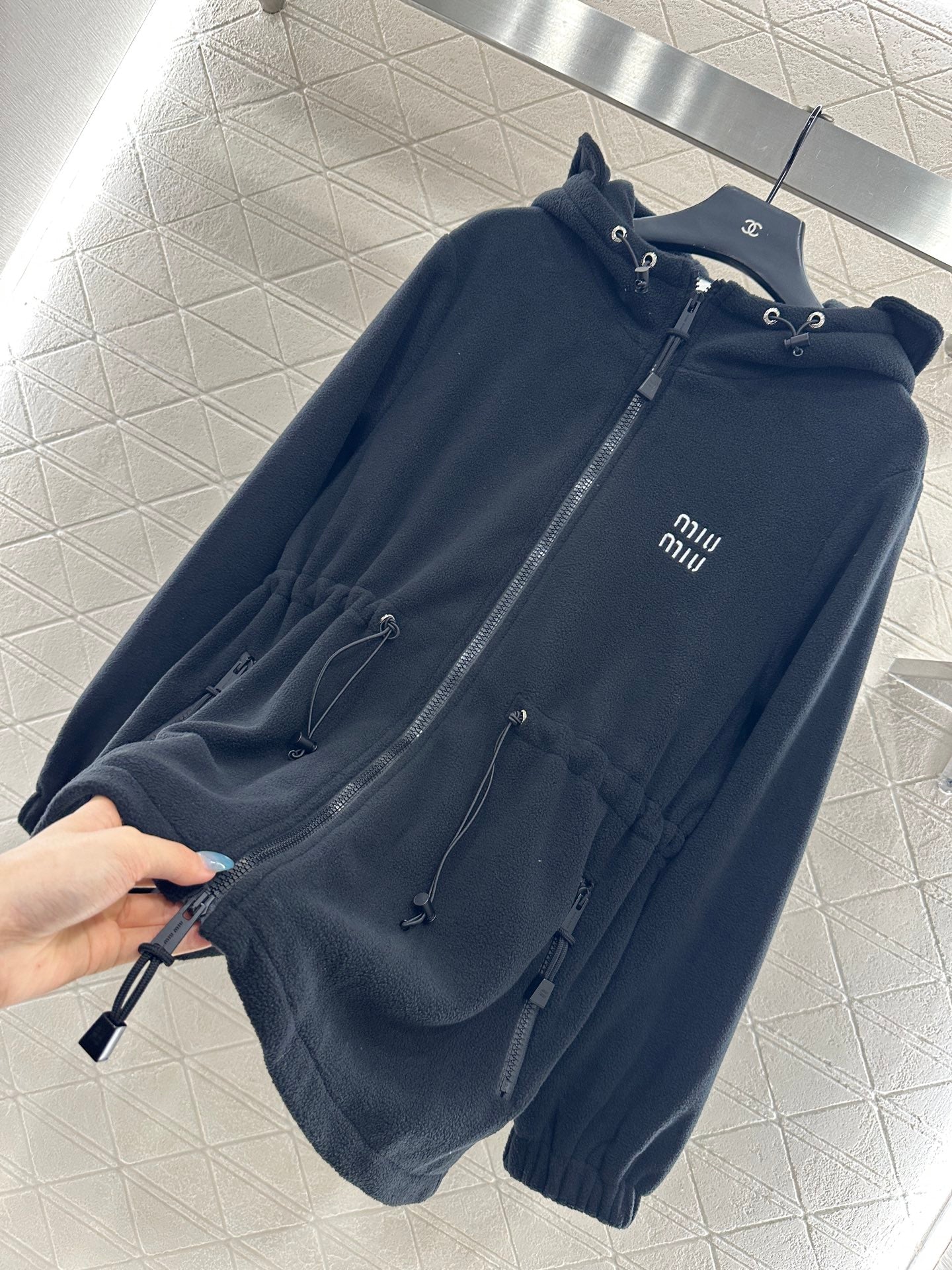 Miu 25fw leisure hoodie