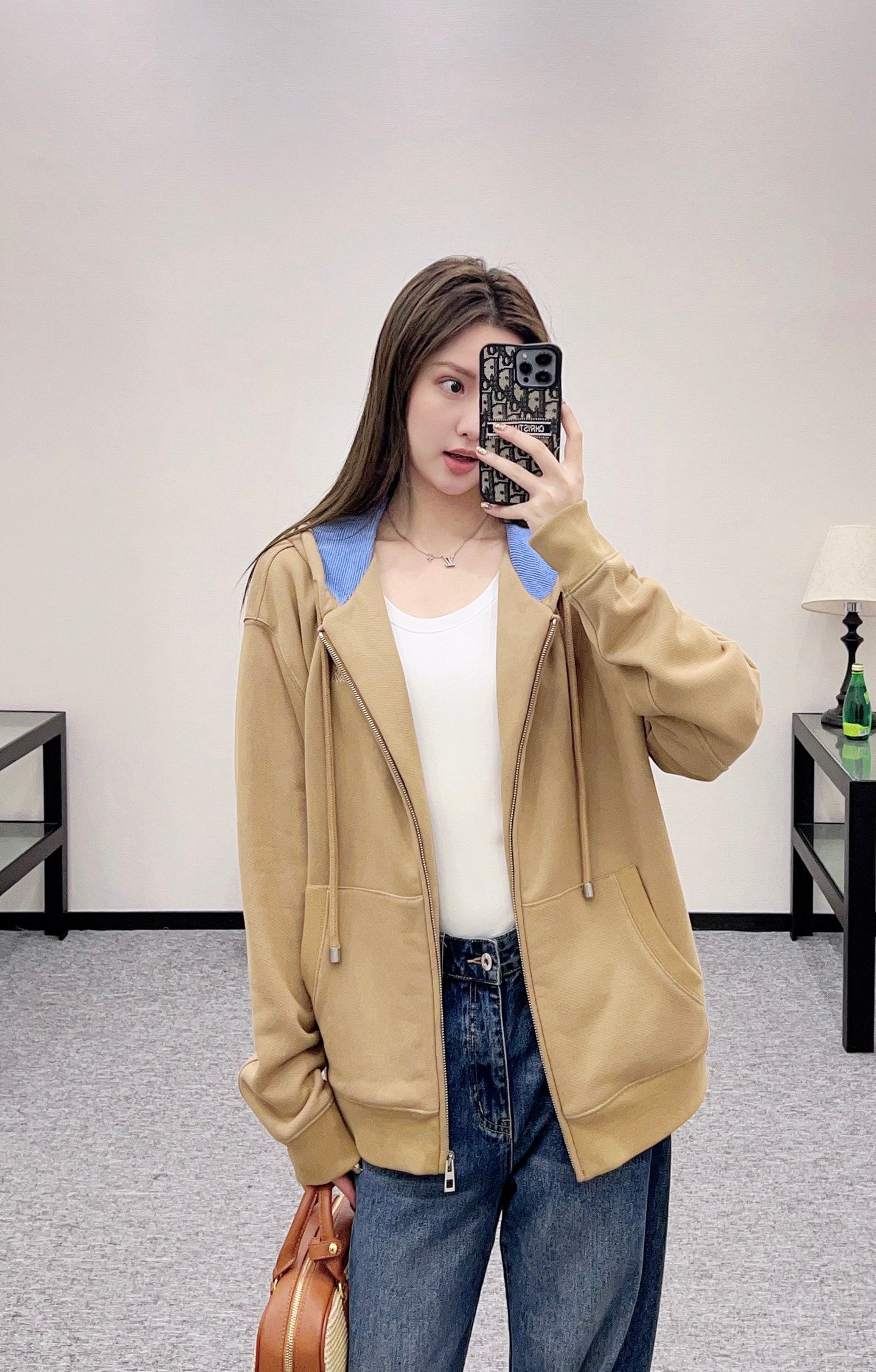 Loe 25fw leisure hoodie