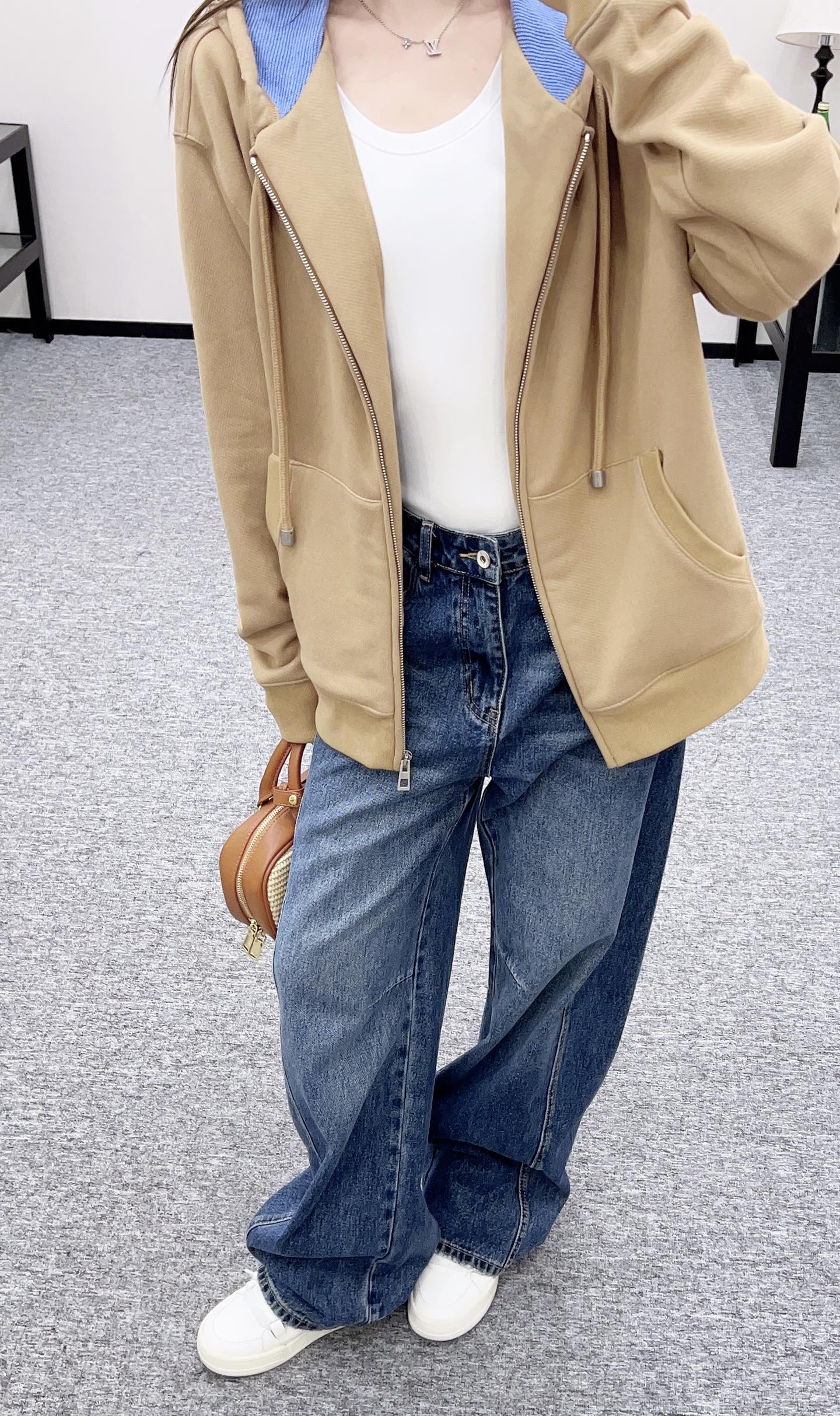 Loe 25fw leisure hoodie