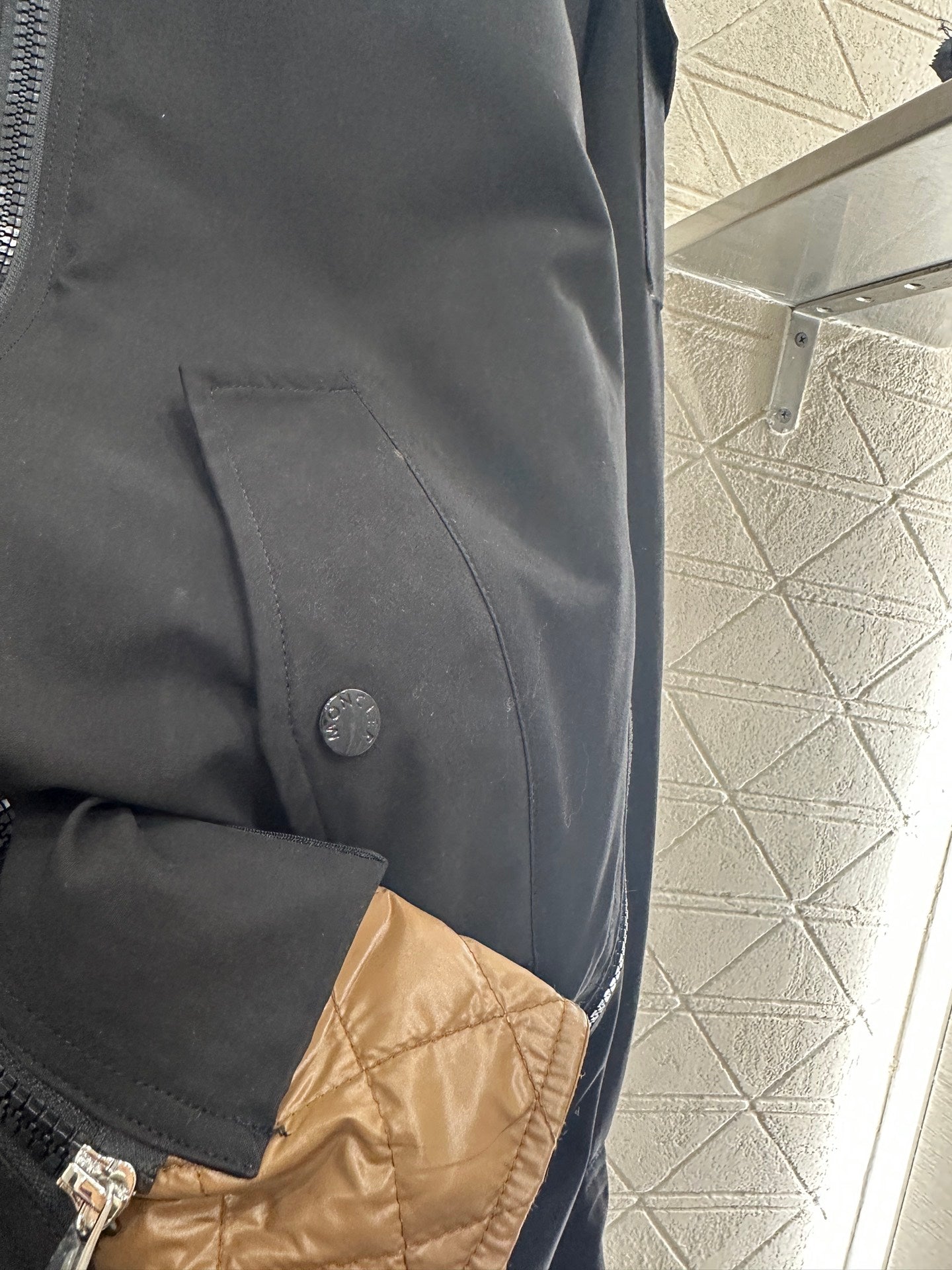 Mon 25fw retro jacket