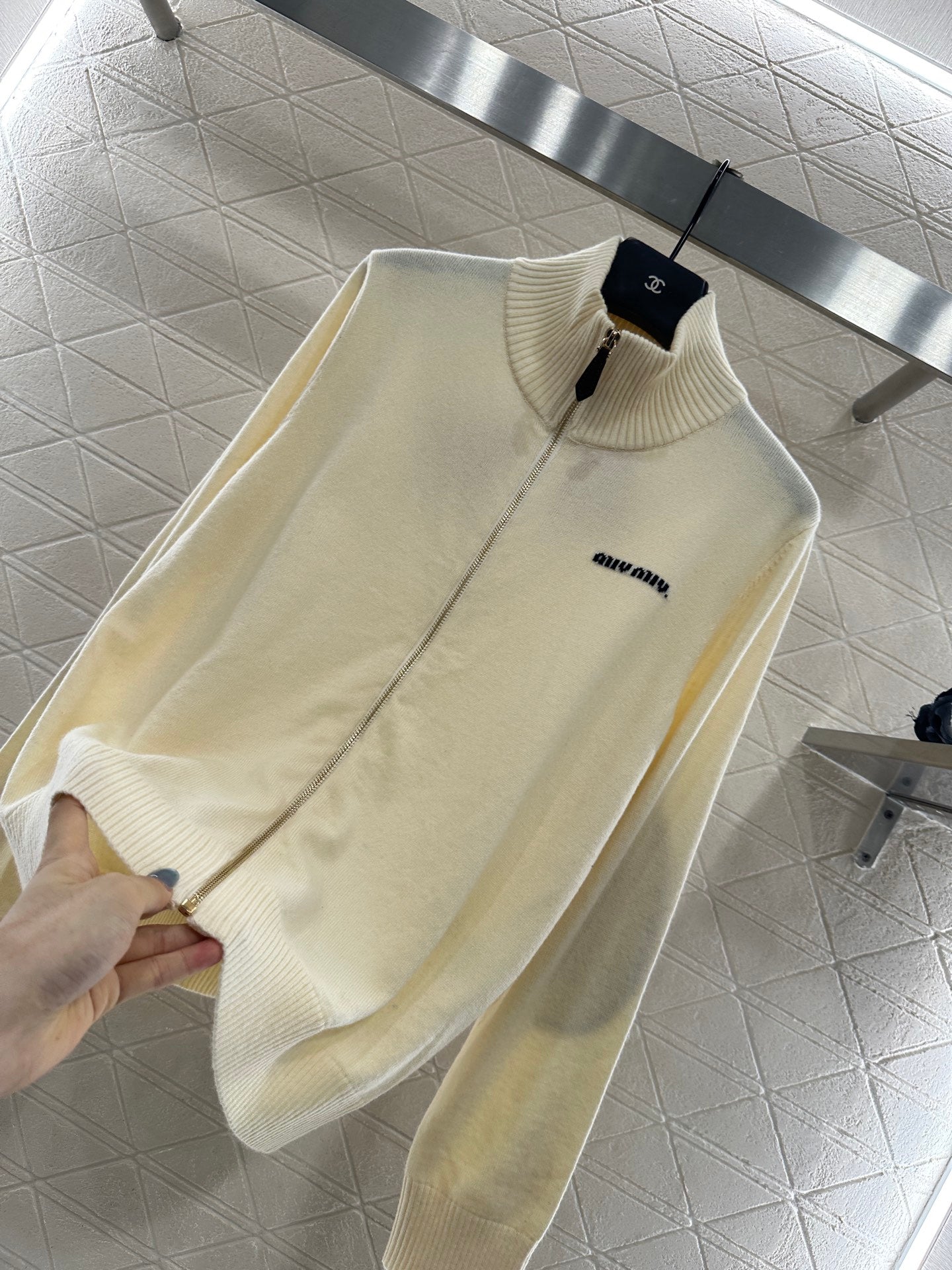 Miu 25fw knitted cardigan