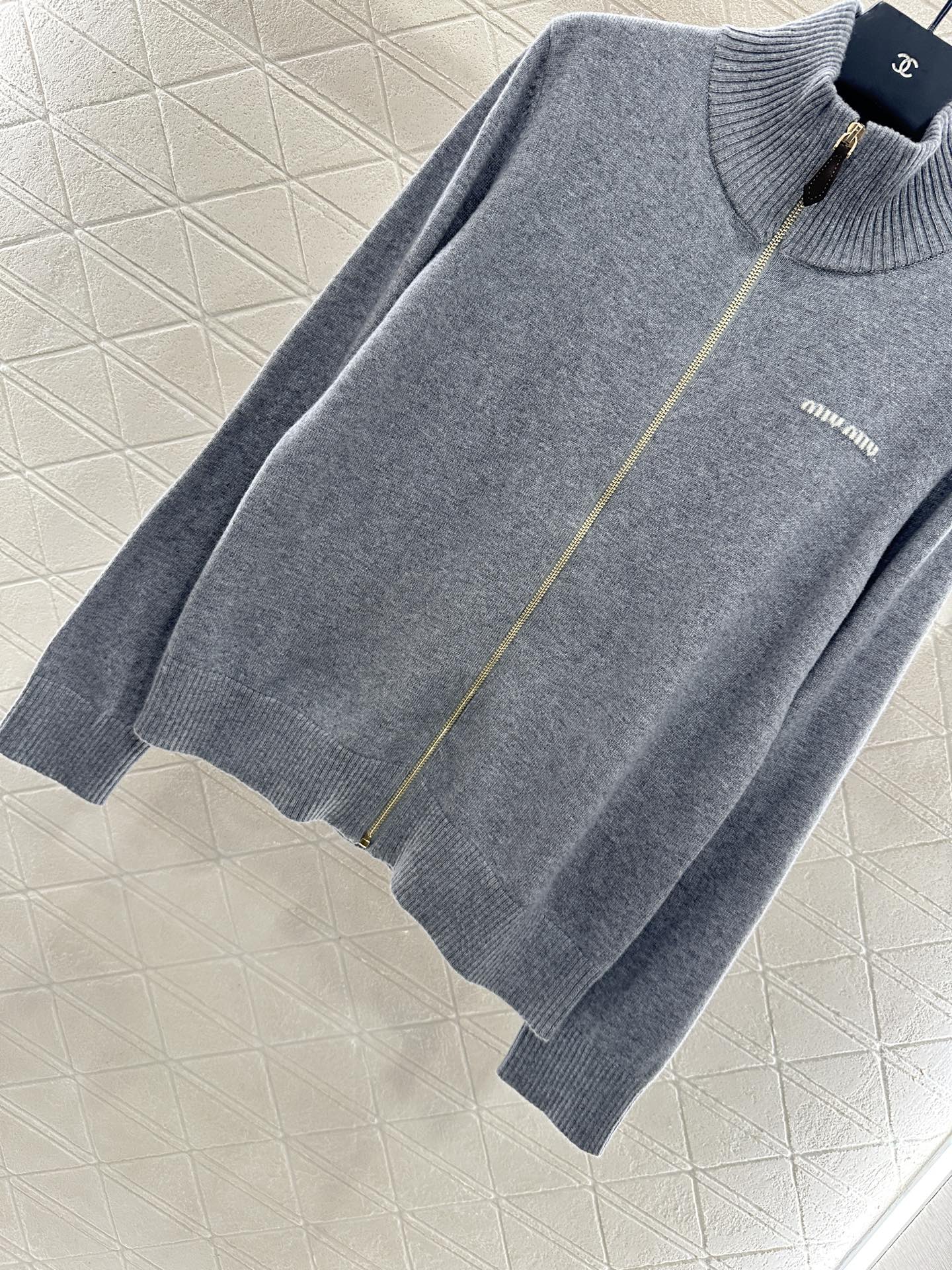 Miu 25fw knitted cardigan