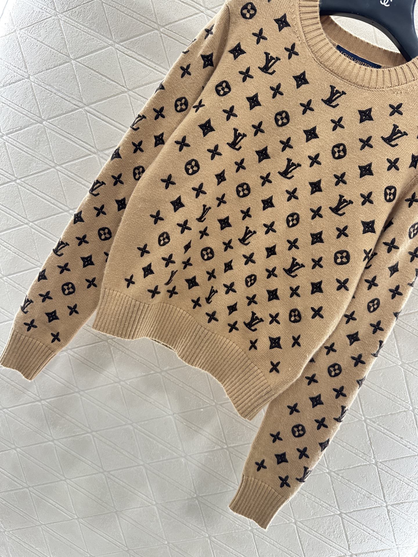 Louis 25fw embroidered shirt