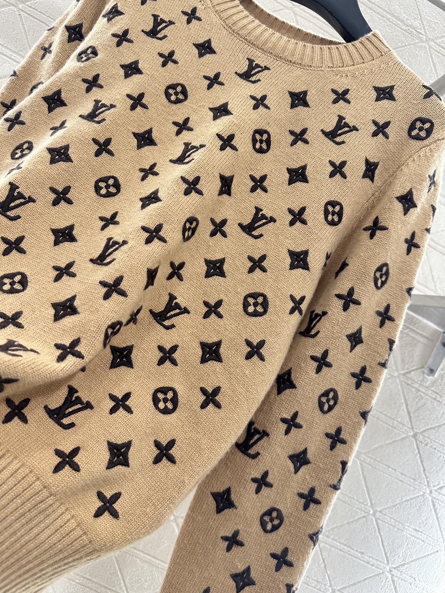 Louis 25fw embroidered shirt