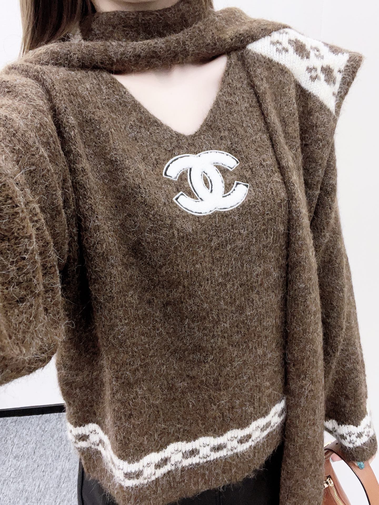 Chan 25fw knitted sweater