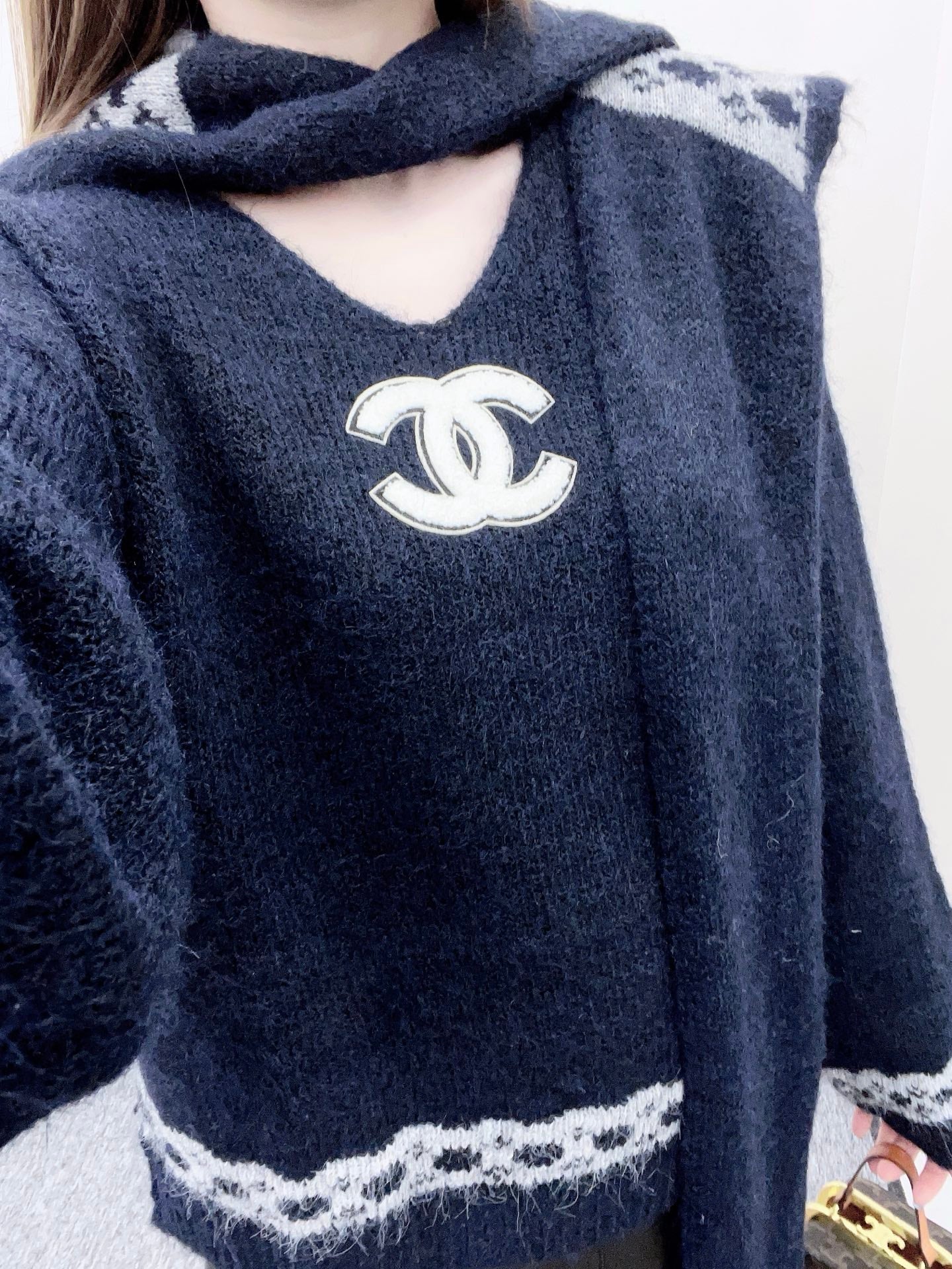 Chan 25fw knitted sweater