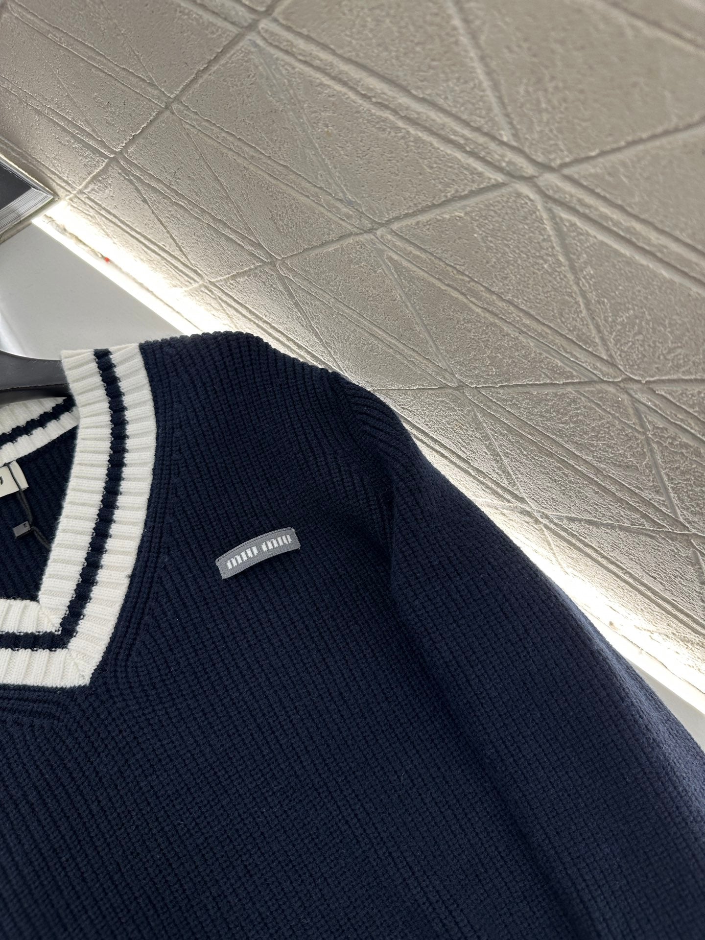 Miu 25fw knitted sweater