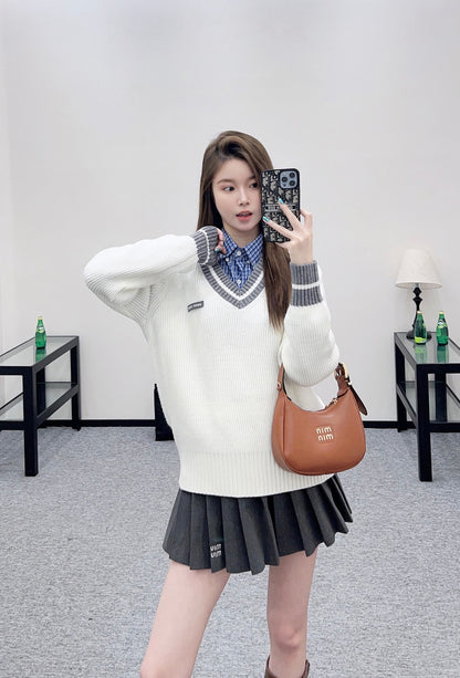 Miu 25fw knitted sweater